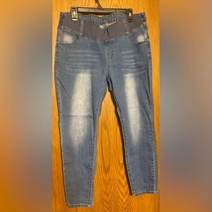 Women’s Maternity Blue Jeans with Soft Elastic waistband in Front